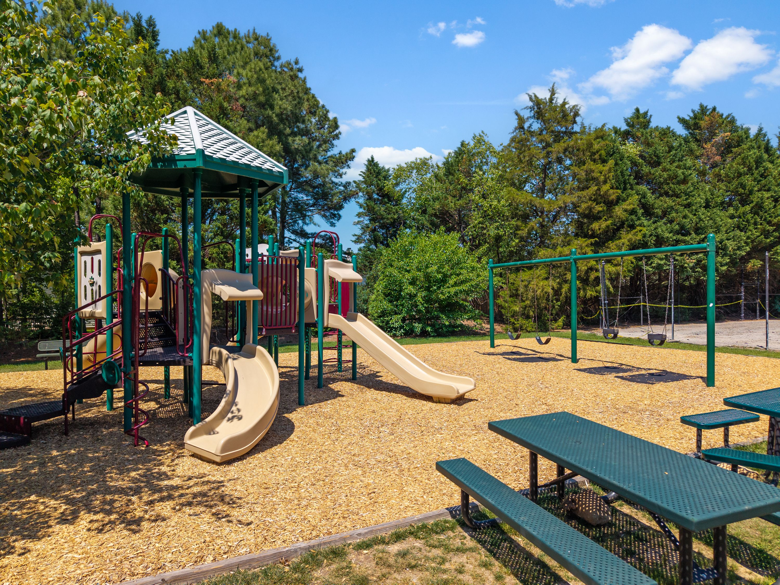  2305 Nutting Lane, Apex, NC 27523 - 物件實景