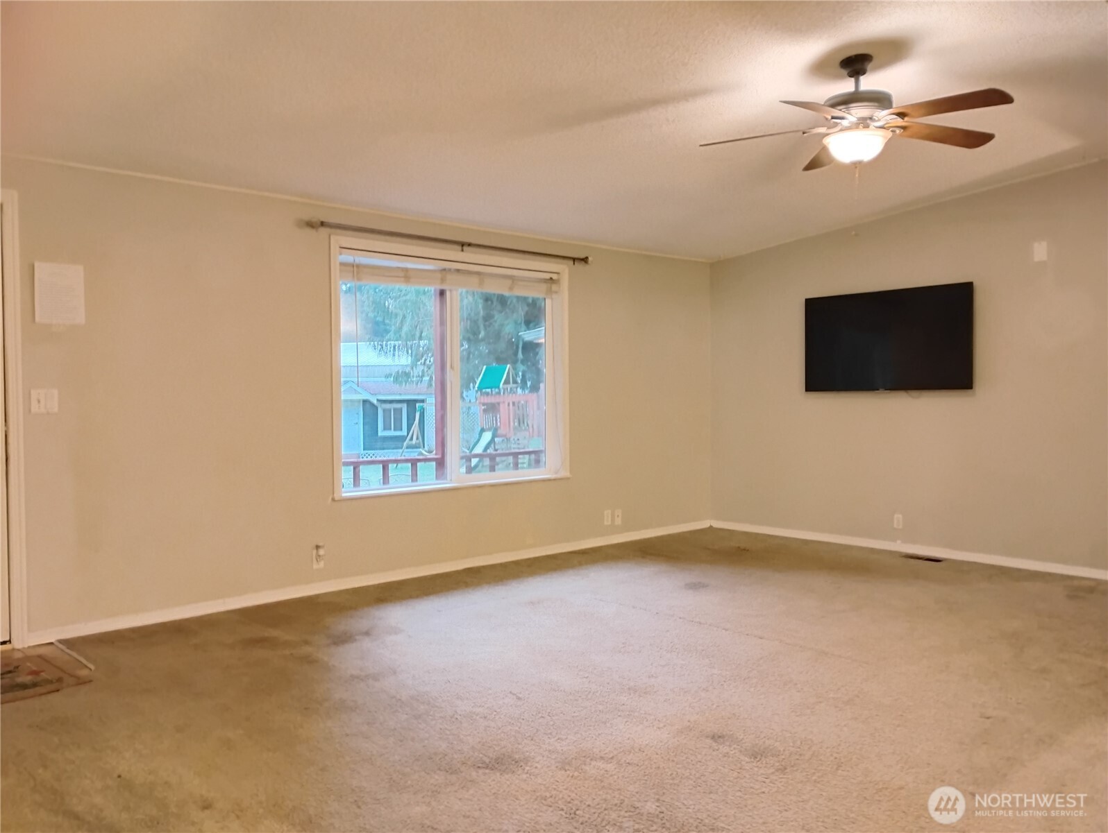 Graham, Washington, 98338, United States, 3 Bedrooms Bedrooms, ,2 BathroomsBathrooms,Residential,For Sale,2008534