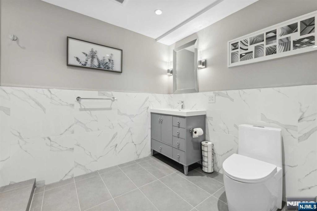 Alpine, New Jersey, 07620, United States, 6 Bedrooms Bedrooms, ,9 BathroomsBathrooms,Residential,For Sale,2000775