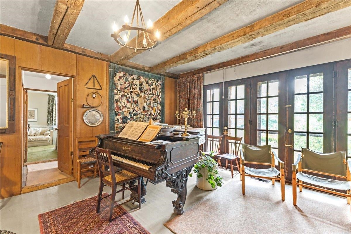 Morristown, Vermont, 05661, United States, 9 Bedrooms Bedrooms, ,4 BathroomsBathrooms,Residential,For Sale,1896052