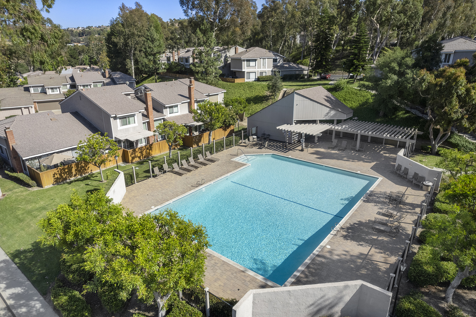 Anaheim, California, 92807, United States, 4 Bedrooms Bedrooms, ,3 BathroomsBathrooms,Residential,For Sale,1985718