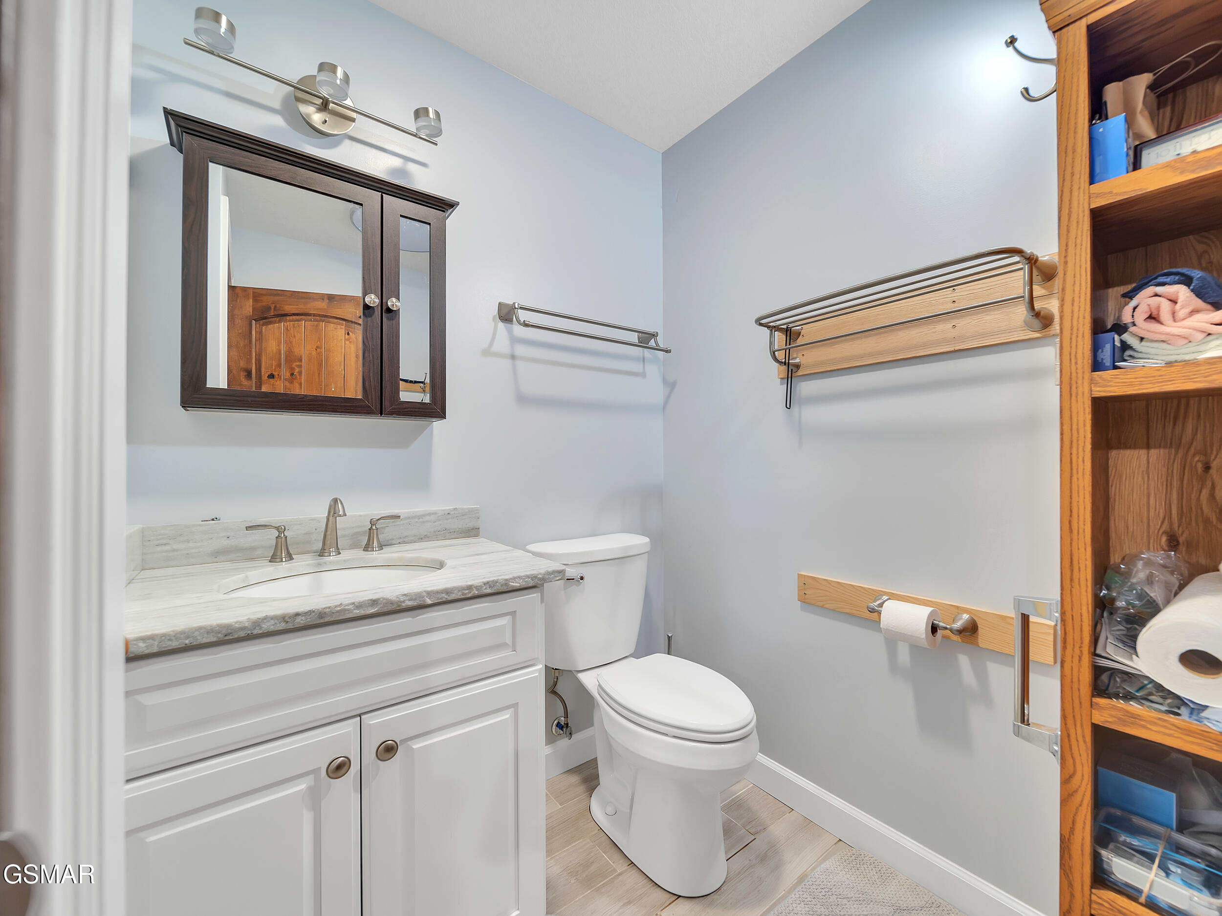 Gatlinburg, Tennessee, 37738, United States, 3 Bedrooms Bedrooms, ,4 BathroomsBathrooms,Residential,For Sale,1828723