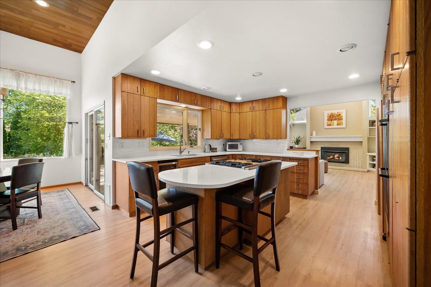 Spokane, Washington, 99203, United States, 5 Bedrooms Bedrooms, ,4 BathroomsBathrooms,Residential,For Sale,2048558