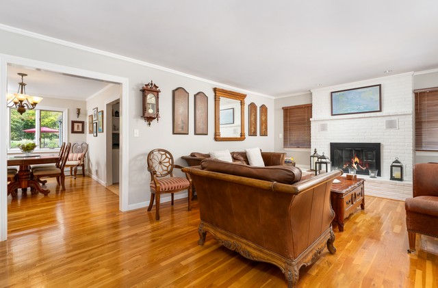 Shoreham, New York, 11786, United States, 5 Bedrooms Bedrooms, ,3 BathroomsBathrooms,Residential,For Sale,1990330