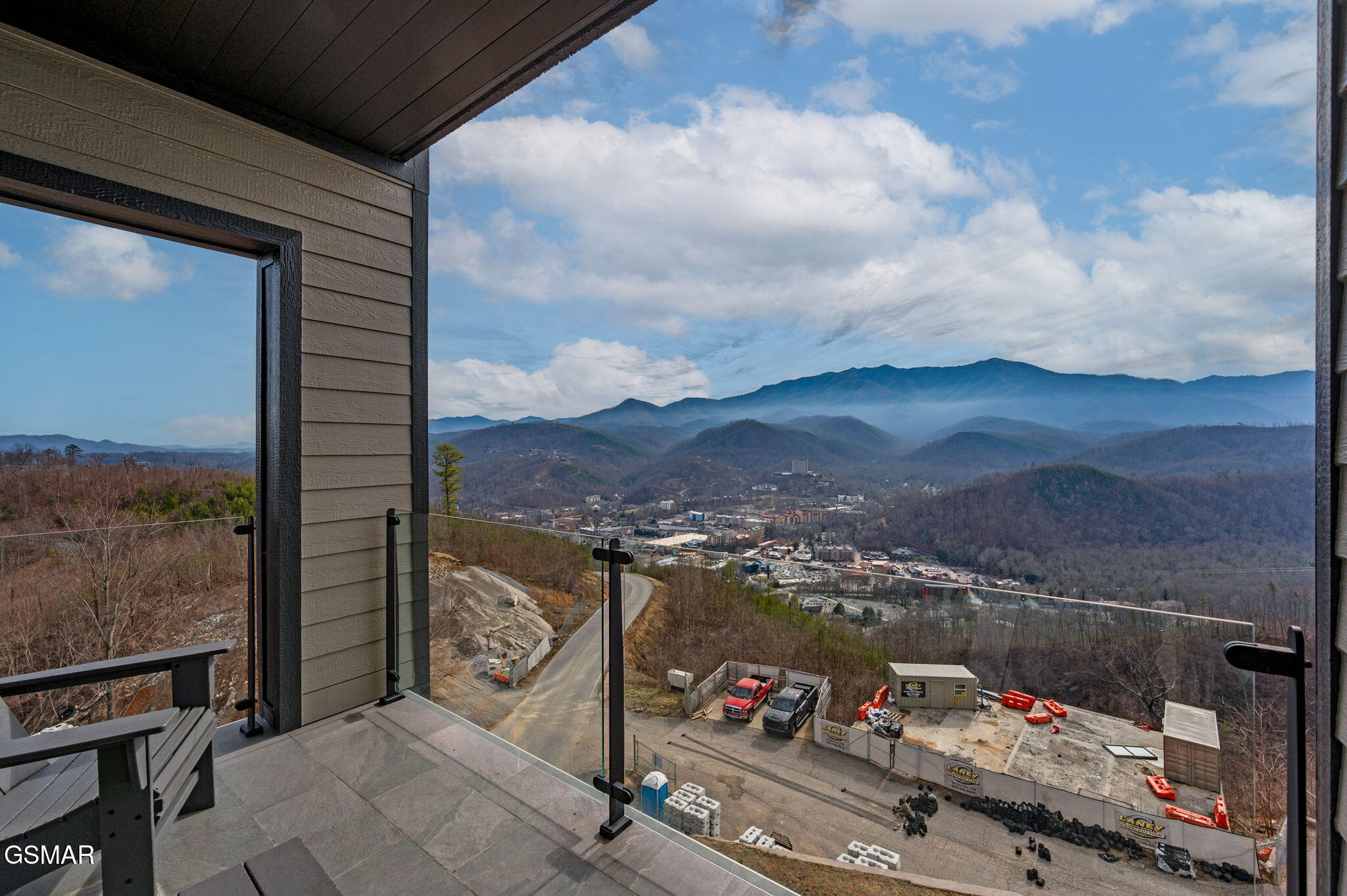 Gatlinburg, Tennessee, 37738, United States, 3 Bedrooms Bedrooms, ,4 BathroomsBathrooms,Residential,For Sale,1977552