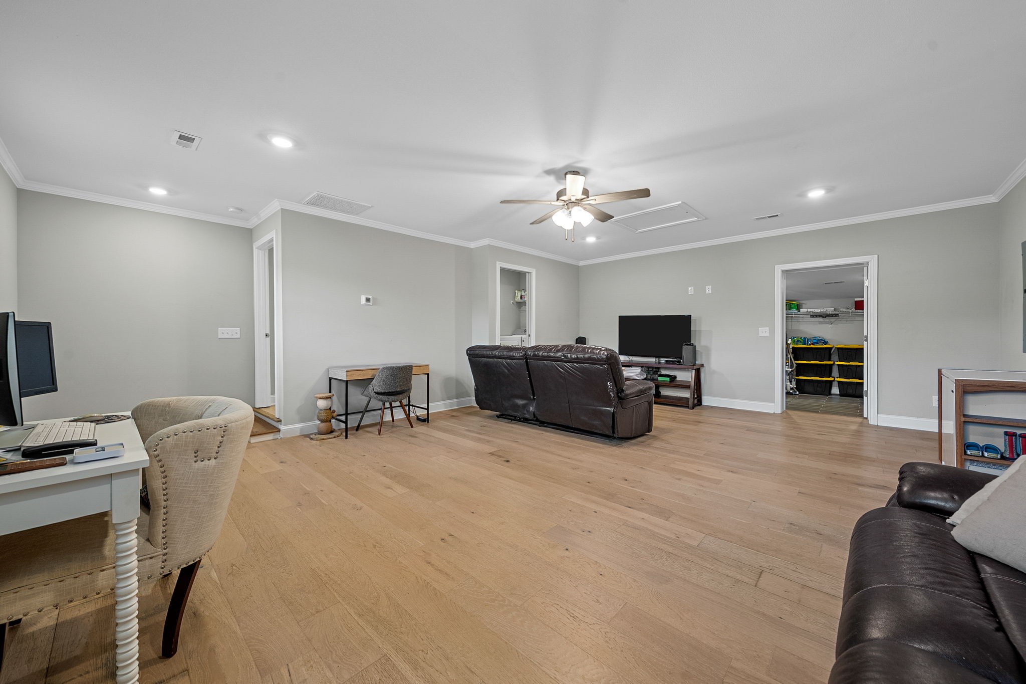 Clarksville, Tennessee, 37040, United States, 4 Bedrooms Bedrooms, ,3 BathroomsBathrooms,Residential,For Sale,1988852