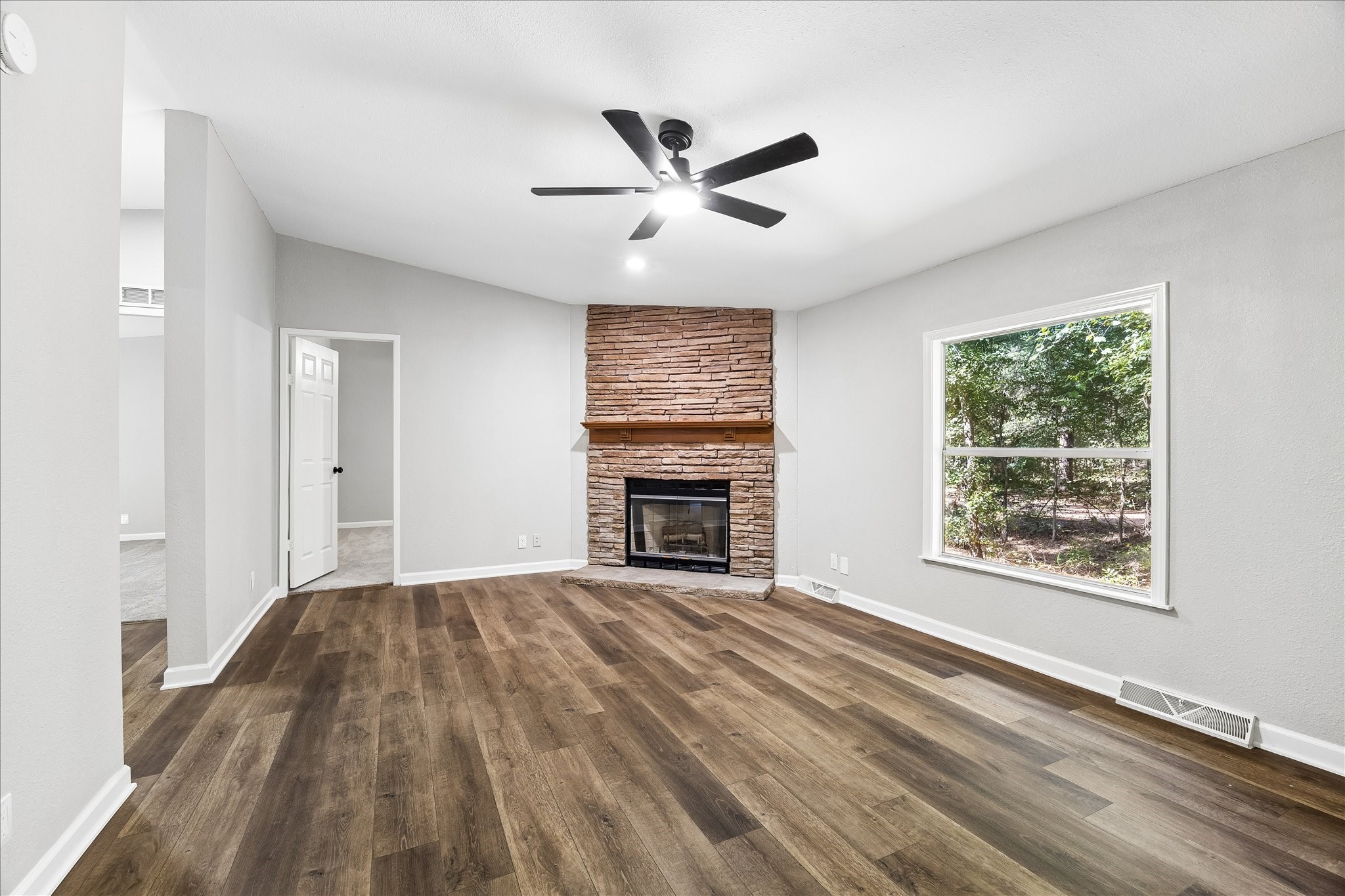  12228 Thornwood Drive - 物件實景
