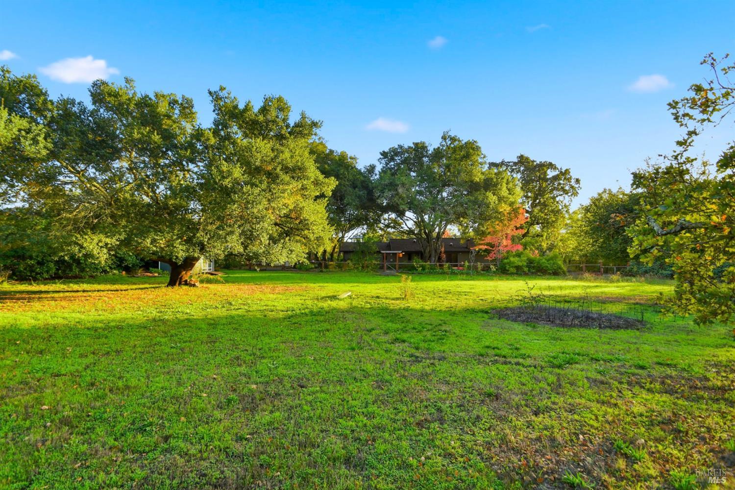 Glen Ellen, California, 95442, United States, 3 Bedrooms Bedrooms, ,3 BathroomsBathrooms,Residential,For Sale,1989437