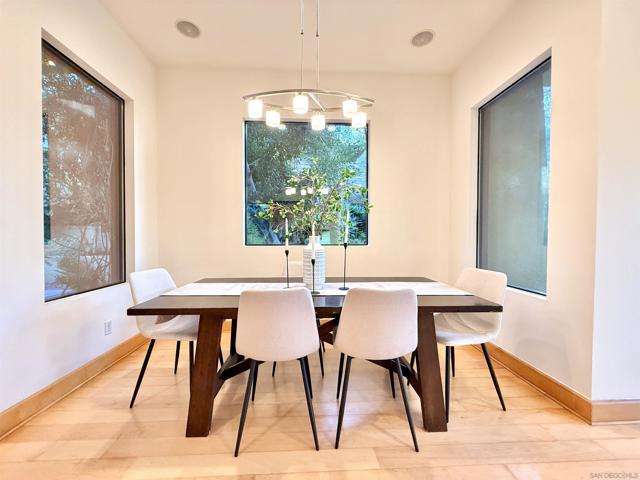 San Diego, California, 92103, United States, 2 Bedrooms Bedrooms, ,4 BathroomsBathrooms,Residential,For Sale,2009061