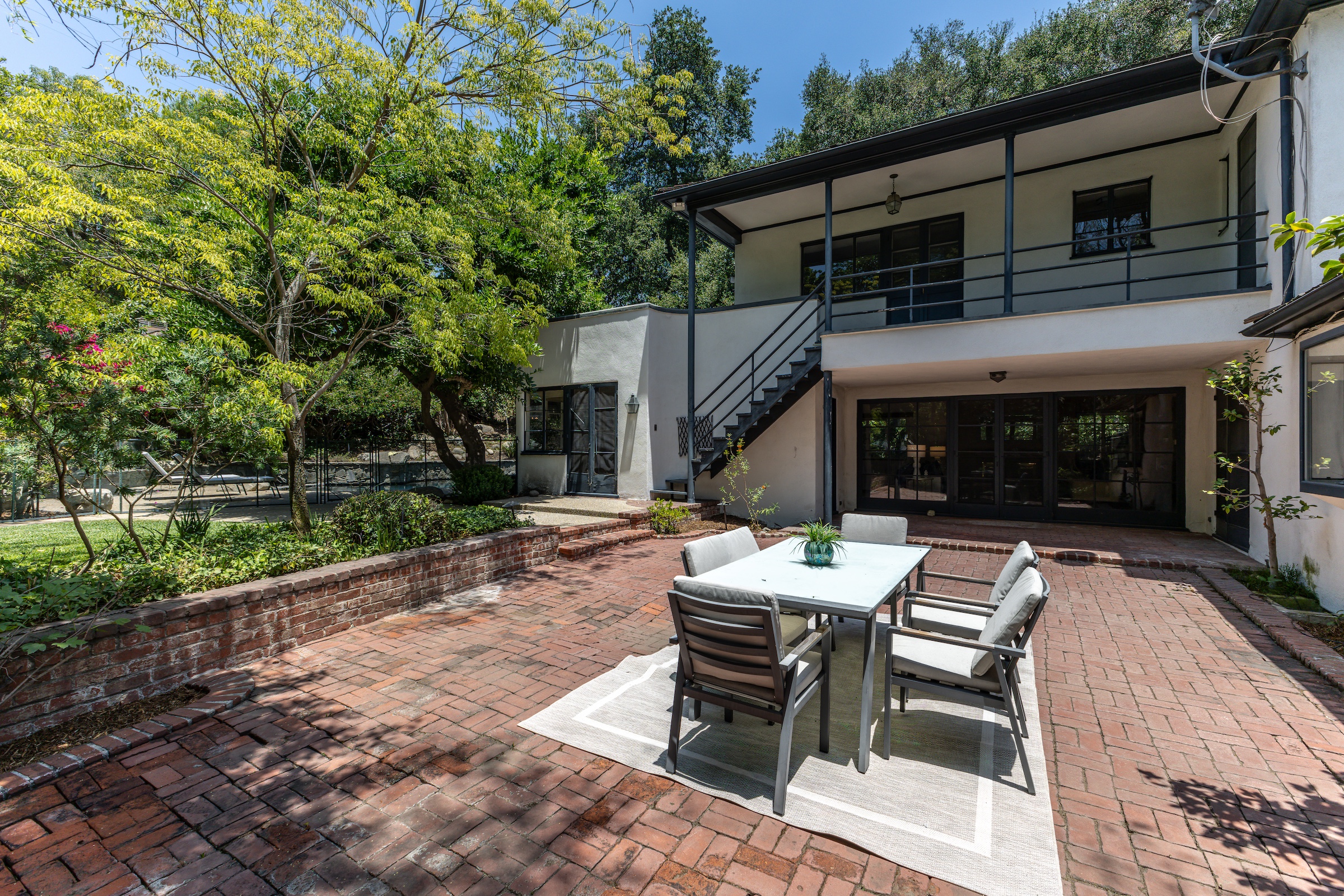  2421 Ridgeway Road - 物件實景