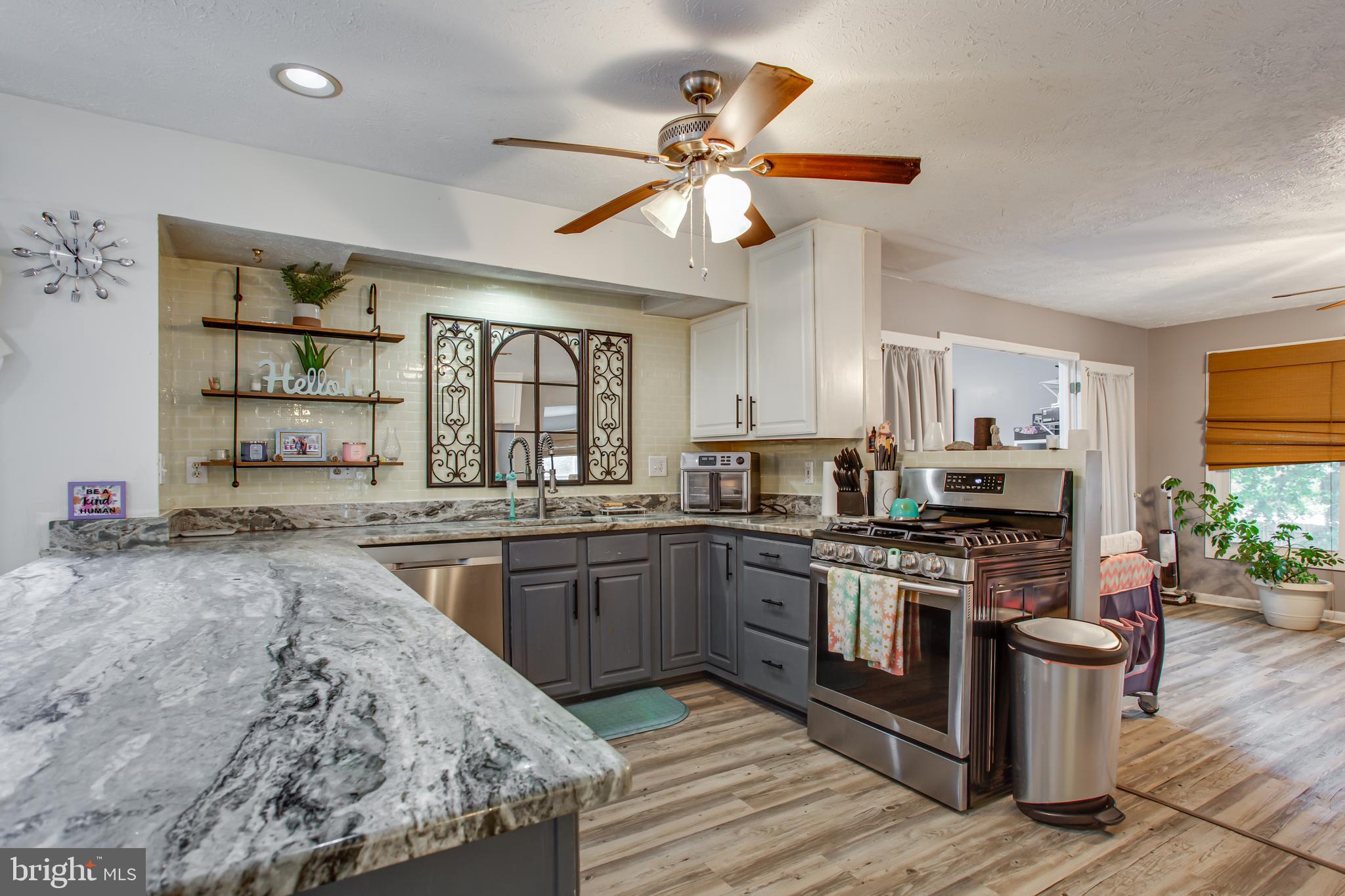 Waldorf, Maryland, 20601, United States, 5 Bedrooms Bedrooms, ,5 BathroomsBathrooms,Residential,For Sale,1977344