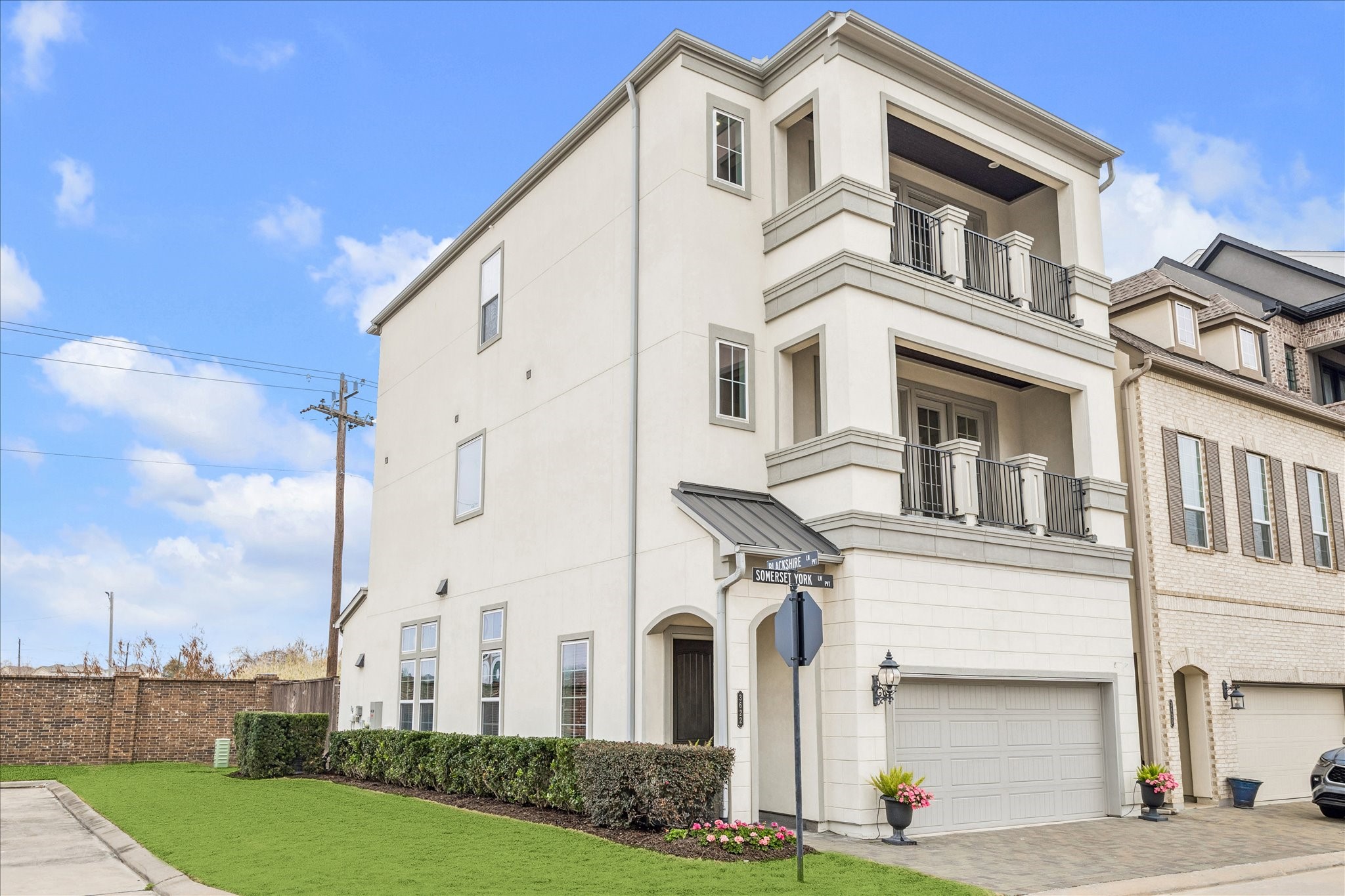  3622 Somerset York Lane - 物件實景