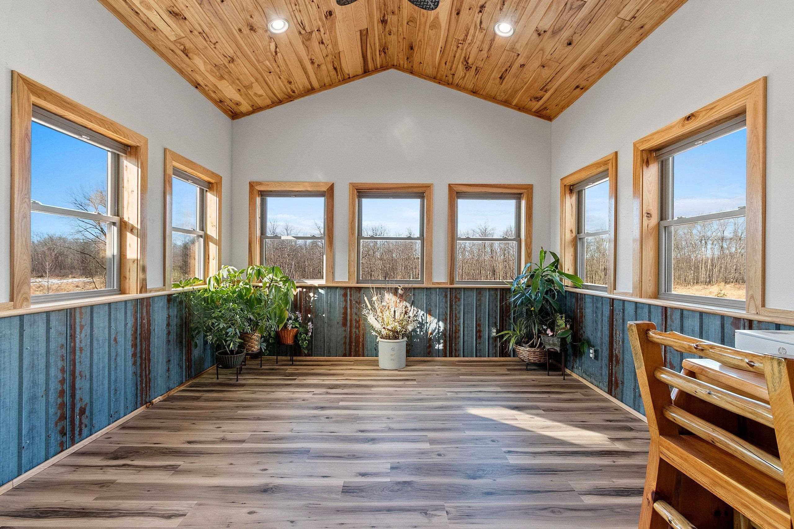 Black Creek, Wisconsin, 54106, United States, 4 Bedrooms Bedrooms, ,4 BathroomsBathrooms,Residential,For Sale,2009234