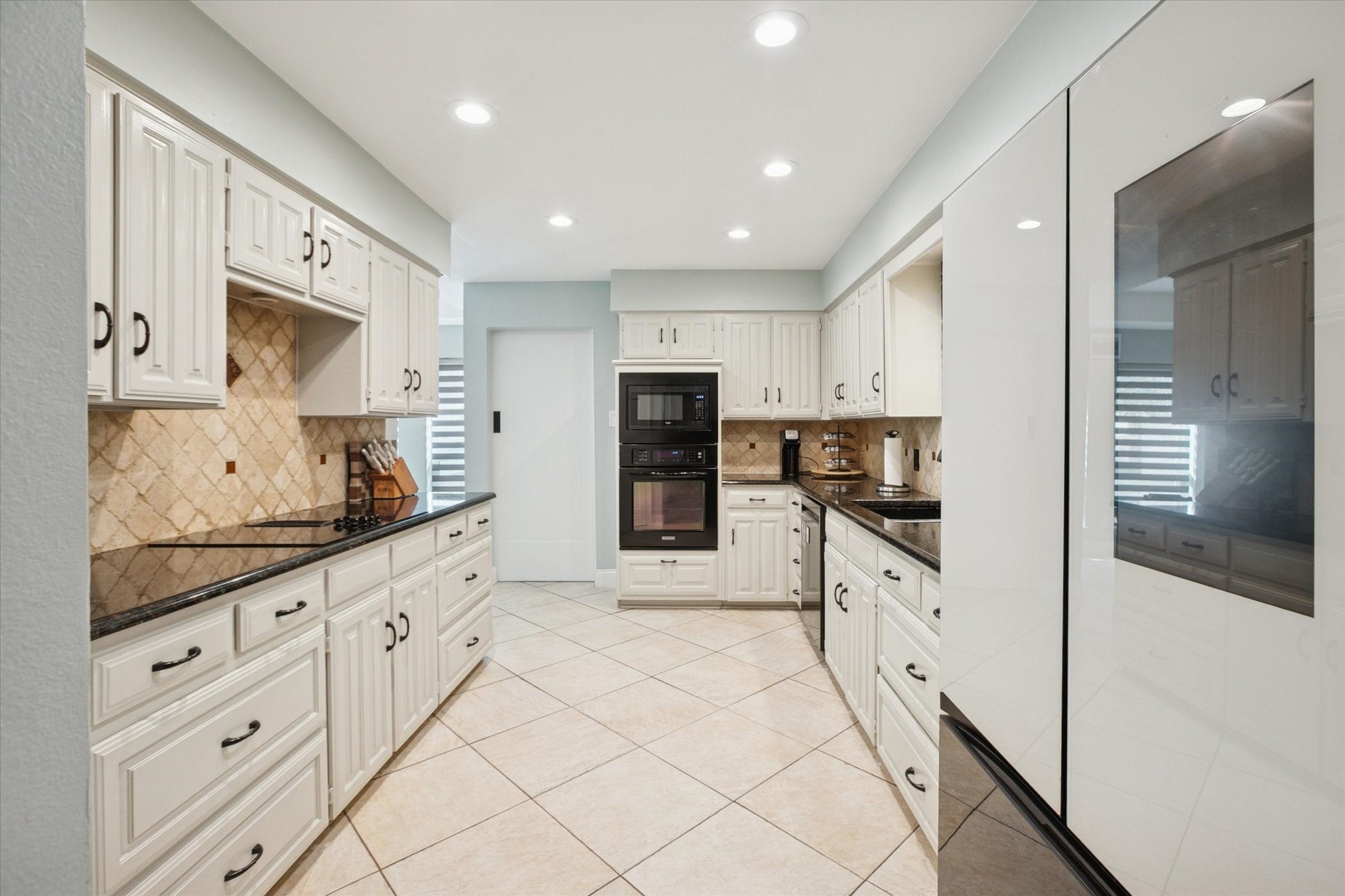 Hurst, Texas, 76054, United States, 3 Bedrooms Bedrooms, ,2 BathroomsBathrooms,Residential,For Sale,2005919