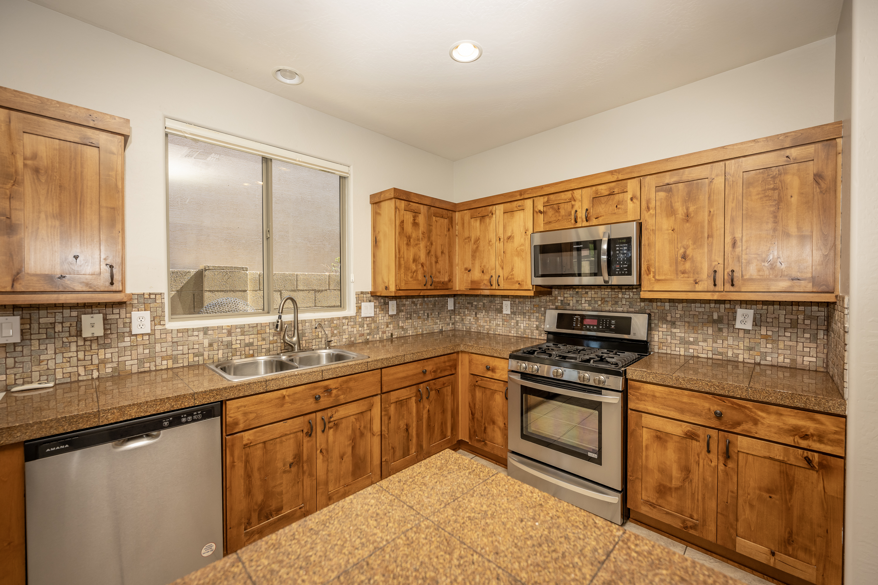 ANTHEM, Arizona, 85086, United States, 4 Bedrooms Bedrooms, ,2 BathroomsBathrooms,Residential,For Sale,1937627