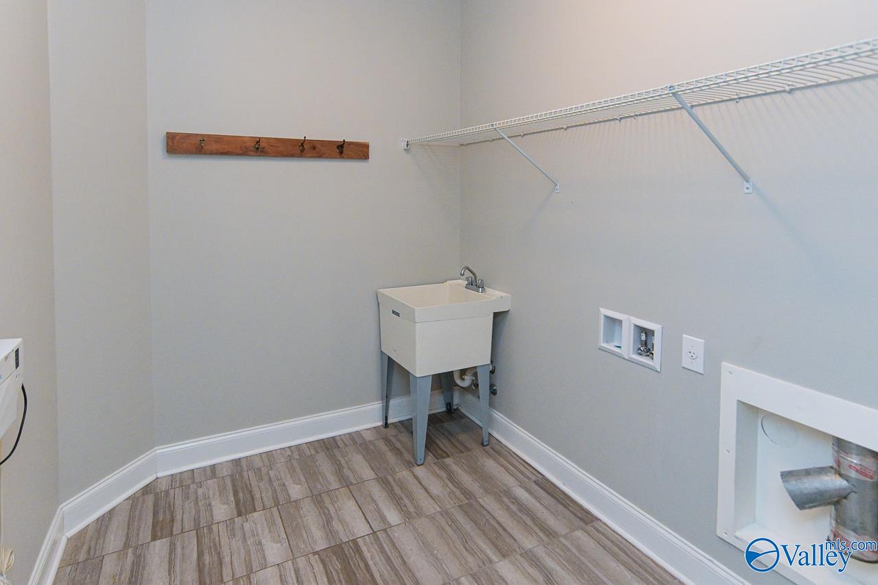 Madison, Alabama, 35756, United States, 4 Bedrooms Bedrooms, ,3 BathroomsBathrooms,Residential,For Sale,1980027