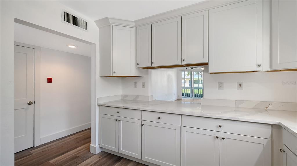 Sarasota, Florida, 34236, United States, 2 Bedrooms Bedrooms, ,2 BathroomsBathrooms,Residential,For Sale,1932959