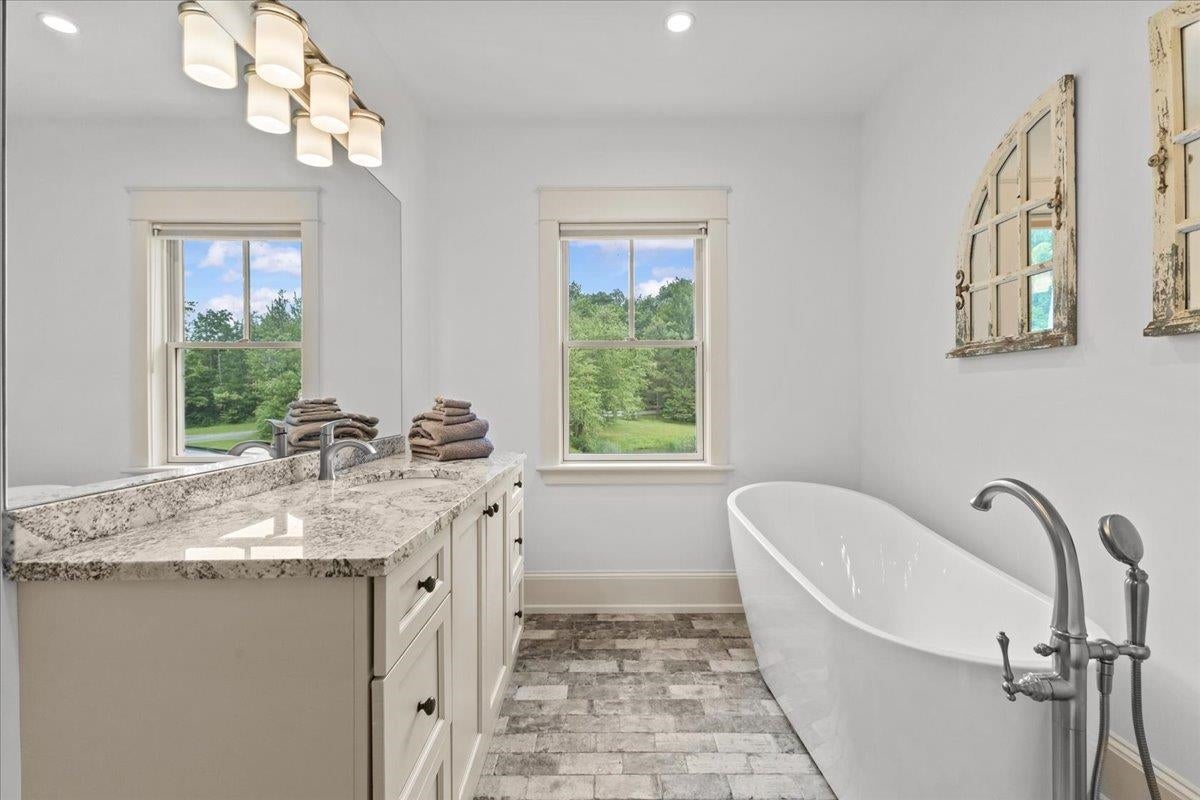 Stowe, Vermont, 05672, United States, 5 Bedrooms Bedrooms, ,7 BathroomsBathrooms,Residential,For Sale,1875535