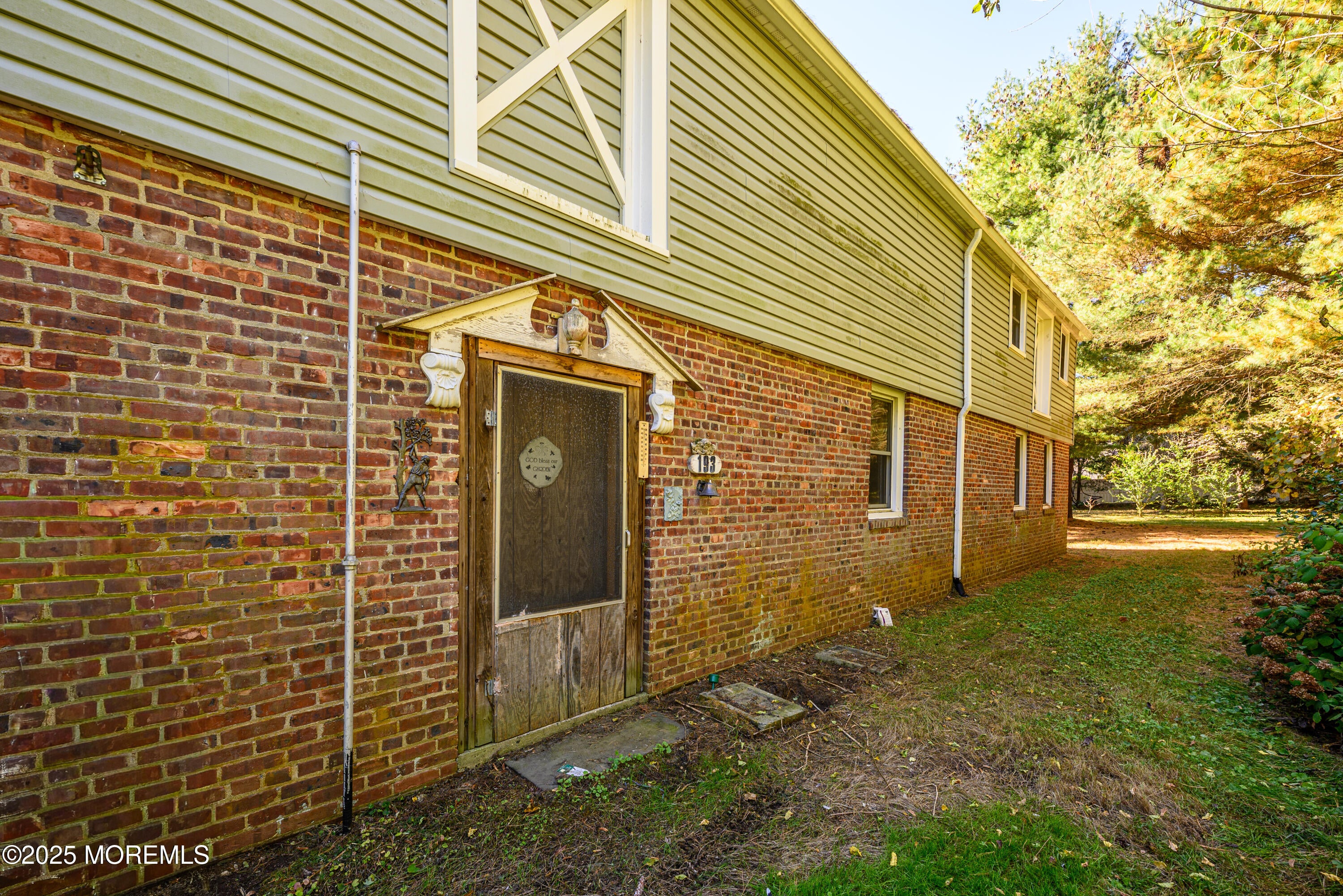 Marlboro, New Jersey, 07746, United States, 3 Bedrooms Bedrooms, ,3 BathroomsBathrooms,Residential,For Sale,1974582