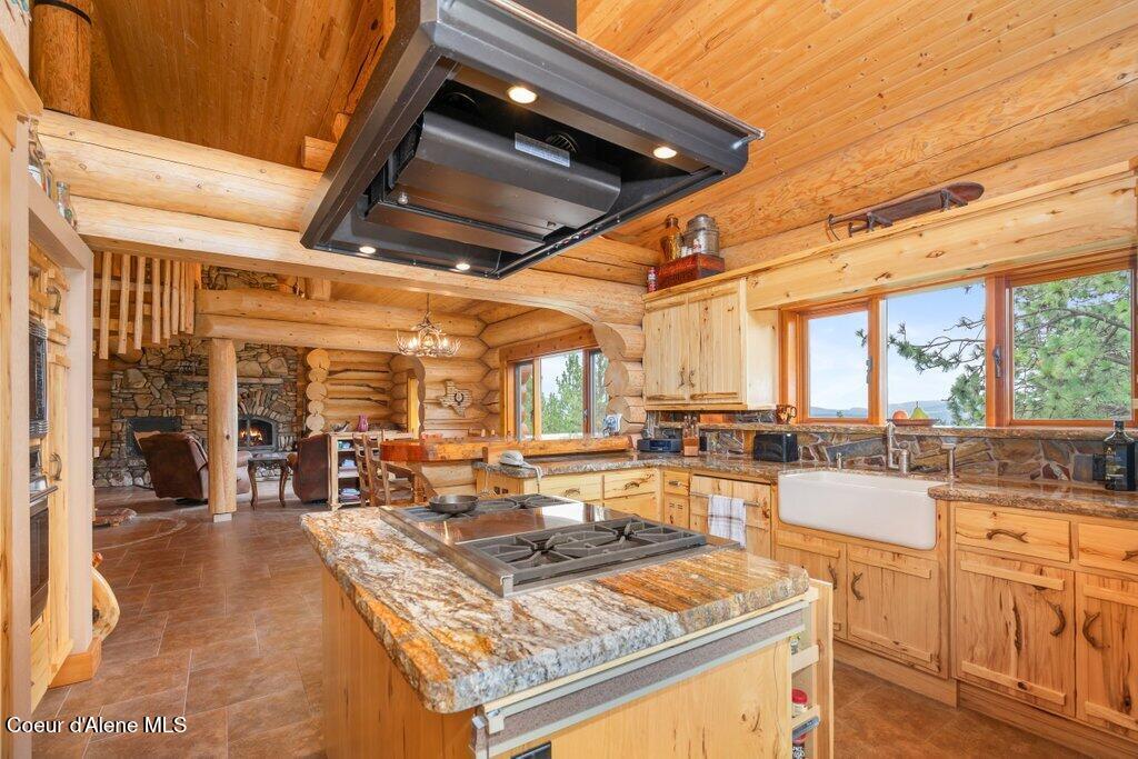 Coeur d'Alene, Idaho, 83814, United States, 4 Bedrooms Bedrooms, ,3 BathroomsBathrooms,Residential,For Sale,1981796