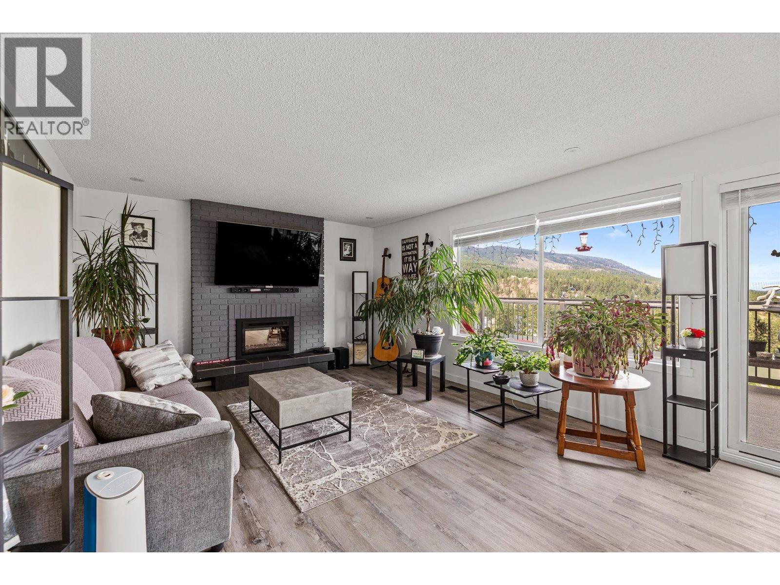 WEST KELOWNA, British Columbia, V4T 1A9, CA, 5 Bedrooms Bedrooms, ,2 BathroomsBathrooms,Residential,For Sale,1907472