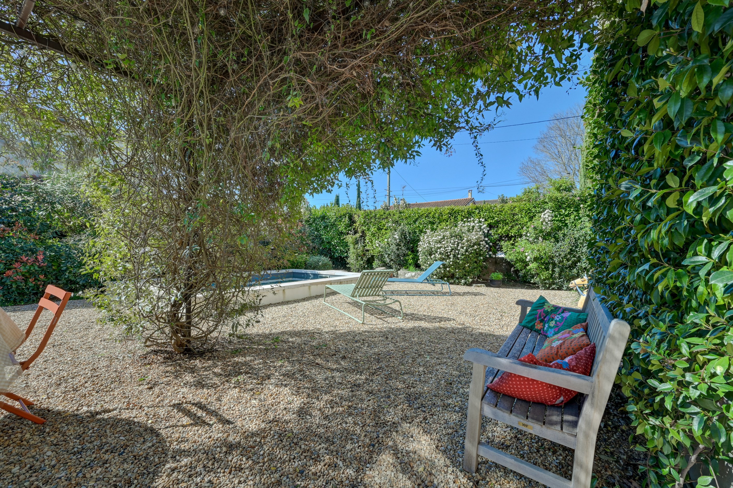  Townhouse with garden and swimming pool, 5 minutes