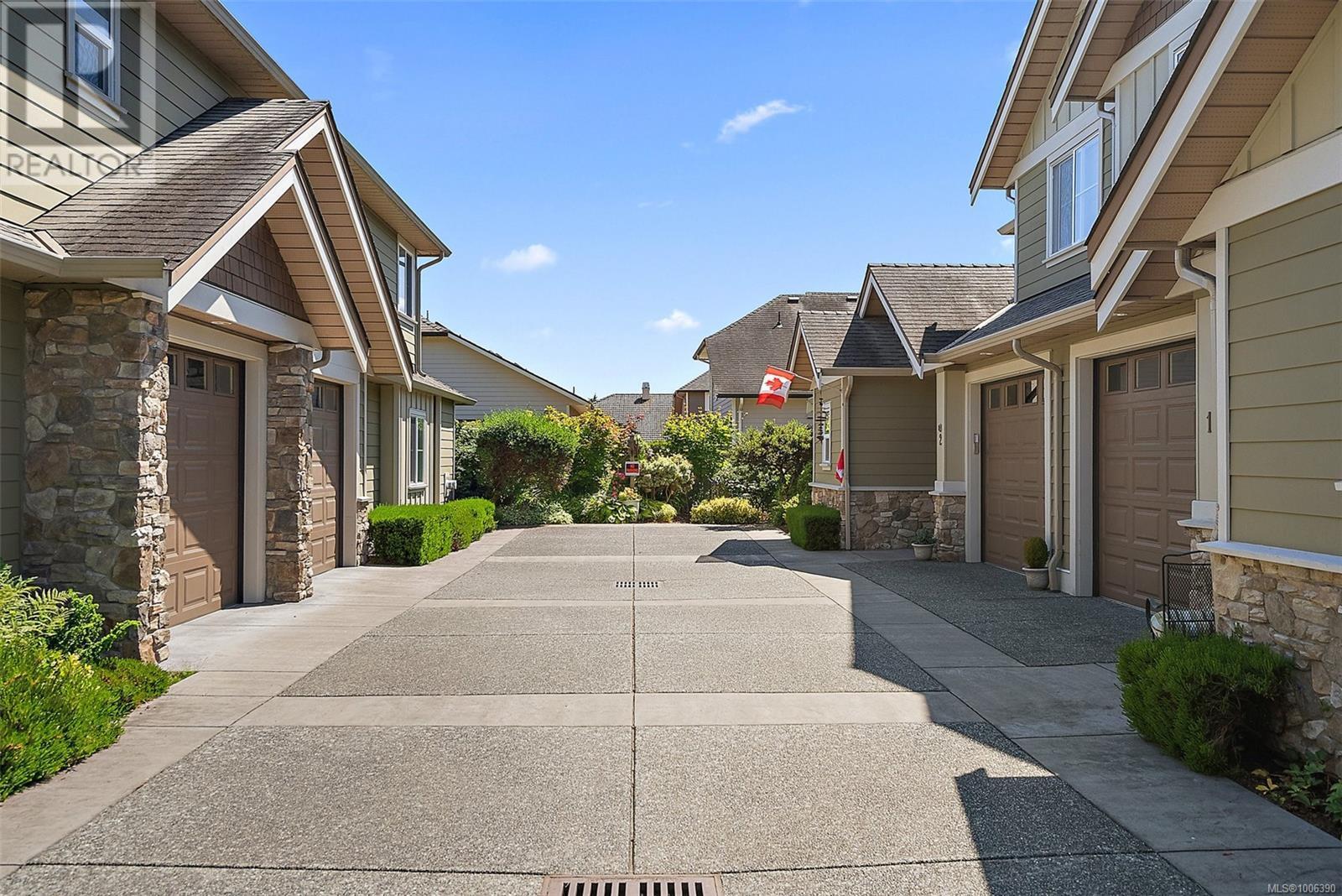 SIDNEY, British Columbia, V8L 2G4, CA, 3 Bedrooms Bedrooms, ,3 BathroomsBathrooms,Residential,For Sale,1885451
