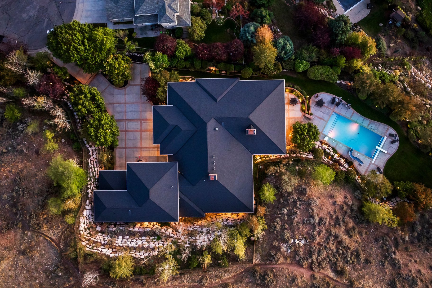  Timeless East Bench Craftsman Estate with Gated Entry, Expansive Light and Views - 物件實景