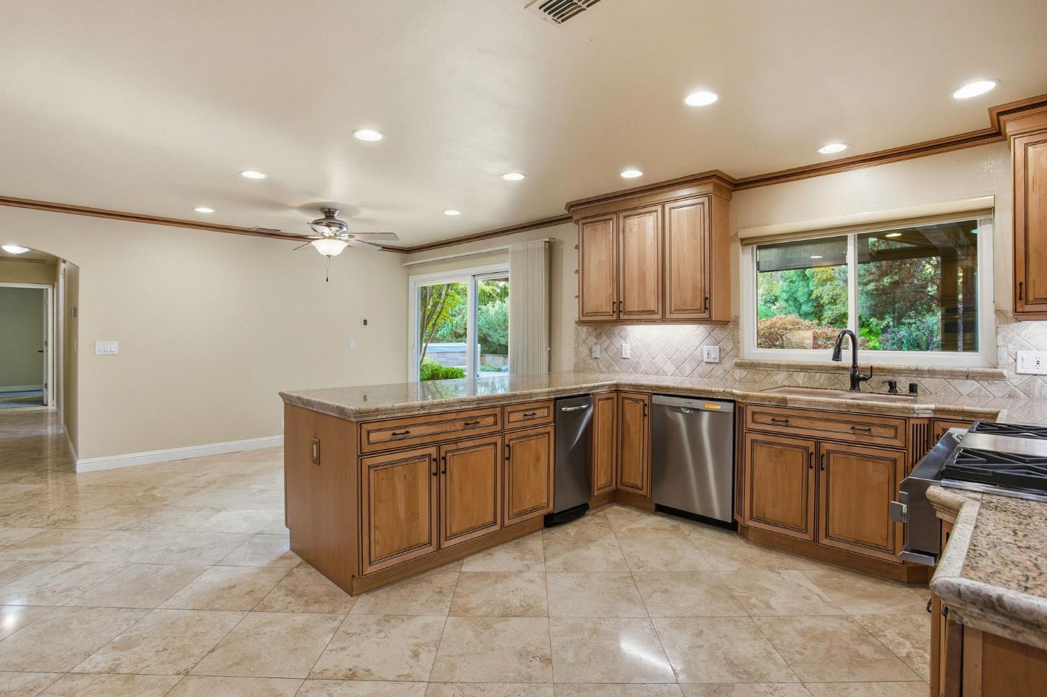 Roseville, California, 95747, United States, 4 Bedrooms Bedrooms, ,4 BathroomsBathrooms,Residential,For Sale,1988108