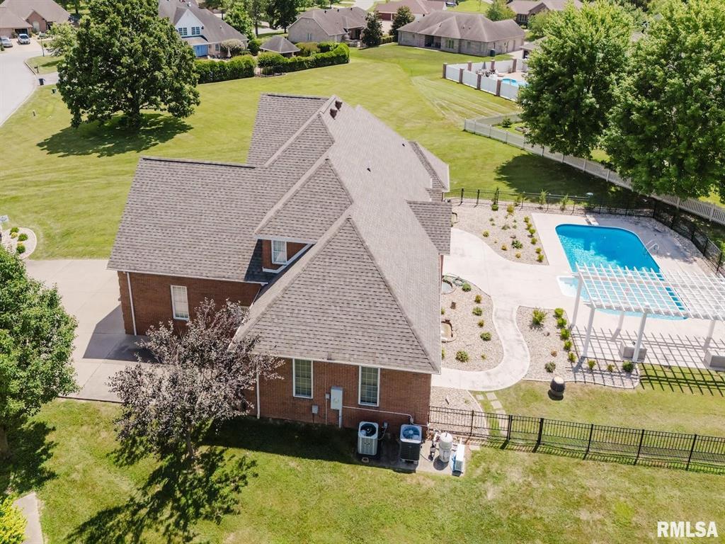 Bismarck, Illinois, 62959, United States, 5 Bedrooms Bedrooms, ,Residential,For Sale,1885319