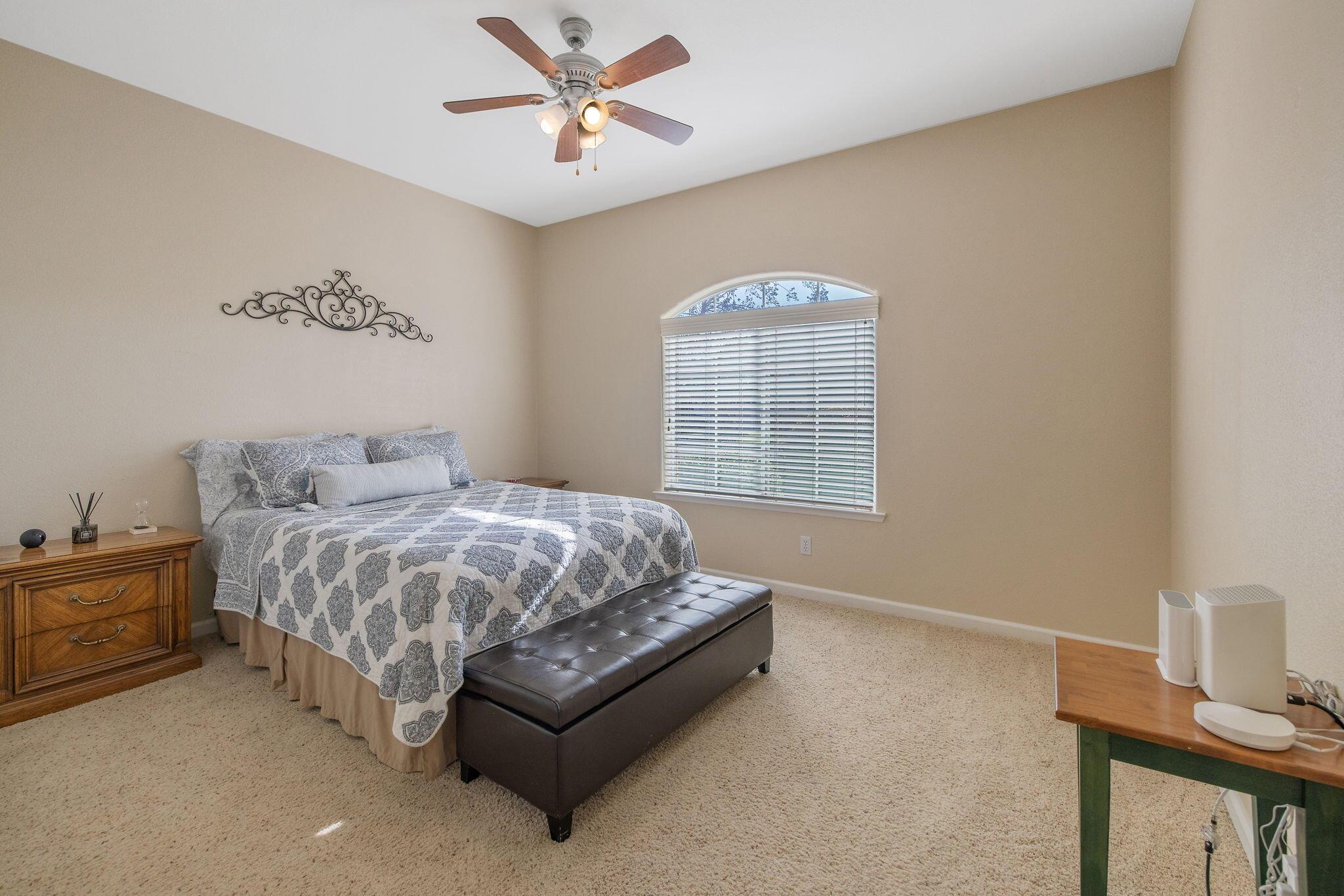 Visalia, California, 93291, United States, 3 Bedrooms Bedrooms, ,2 BathroomsBathrooms,Residential,For Sale,2013807