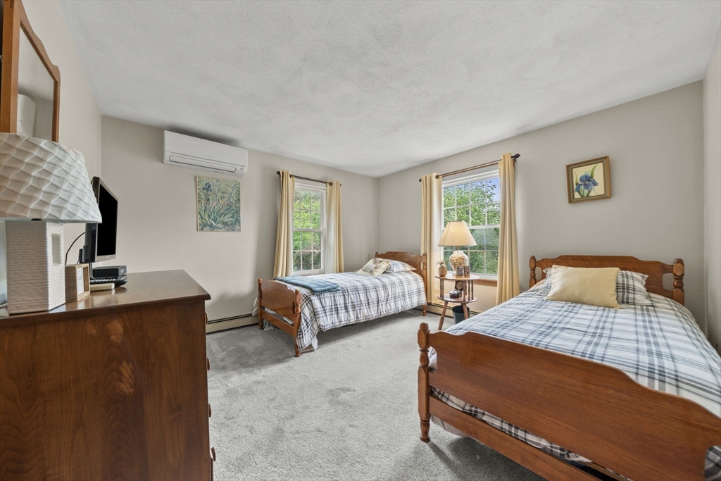 Lynn, Massachusetts, 01904, United States, 4 Bedrooms Bedrooms, ,2 BathroomsBathrooms,Residential,For Sale,2048427