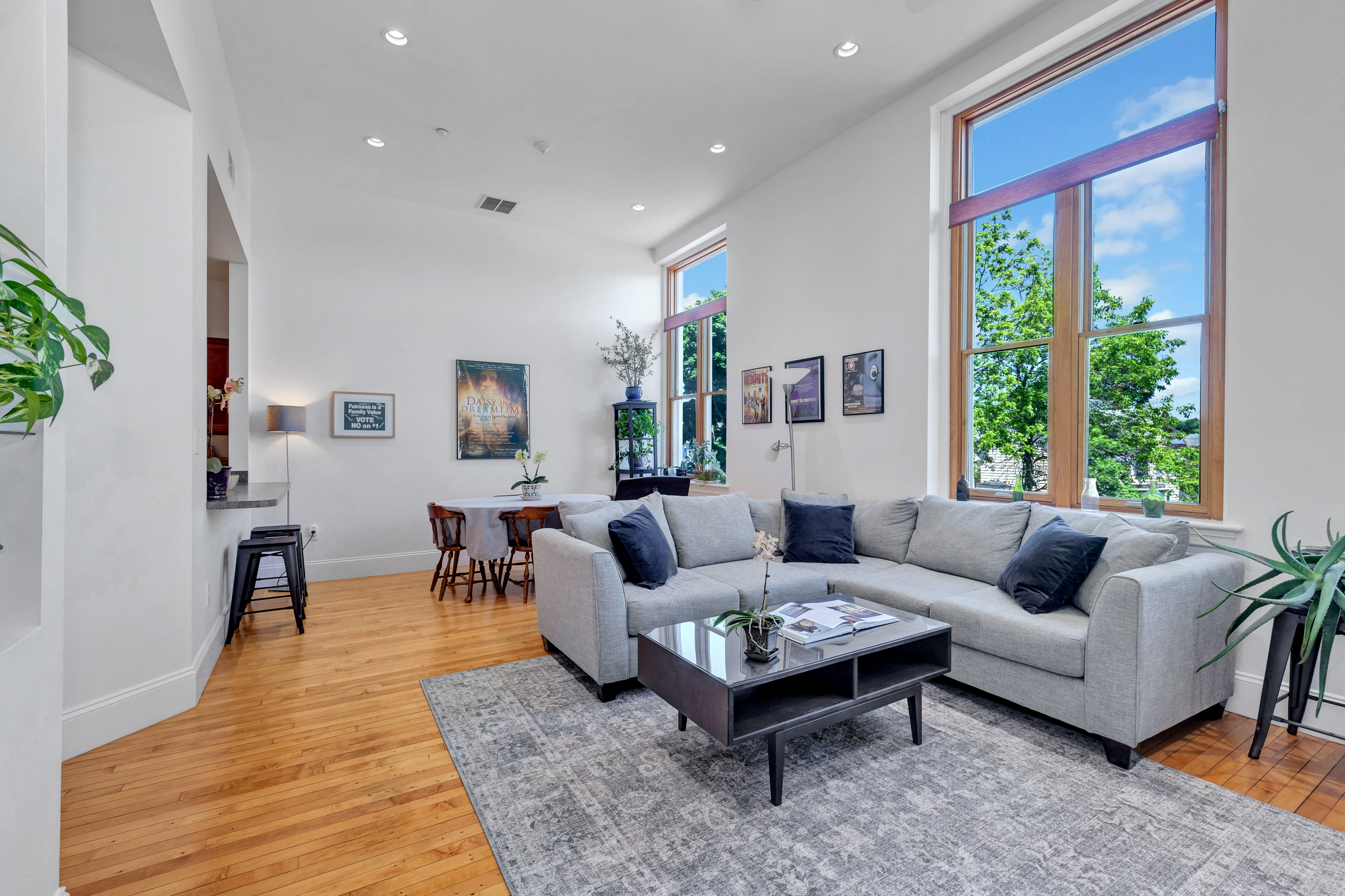  122 Sharon Street, Unit 203, Medford, MA, 02155 - 物件實景