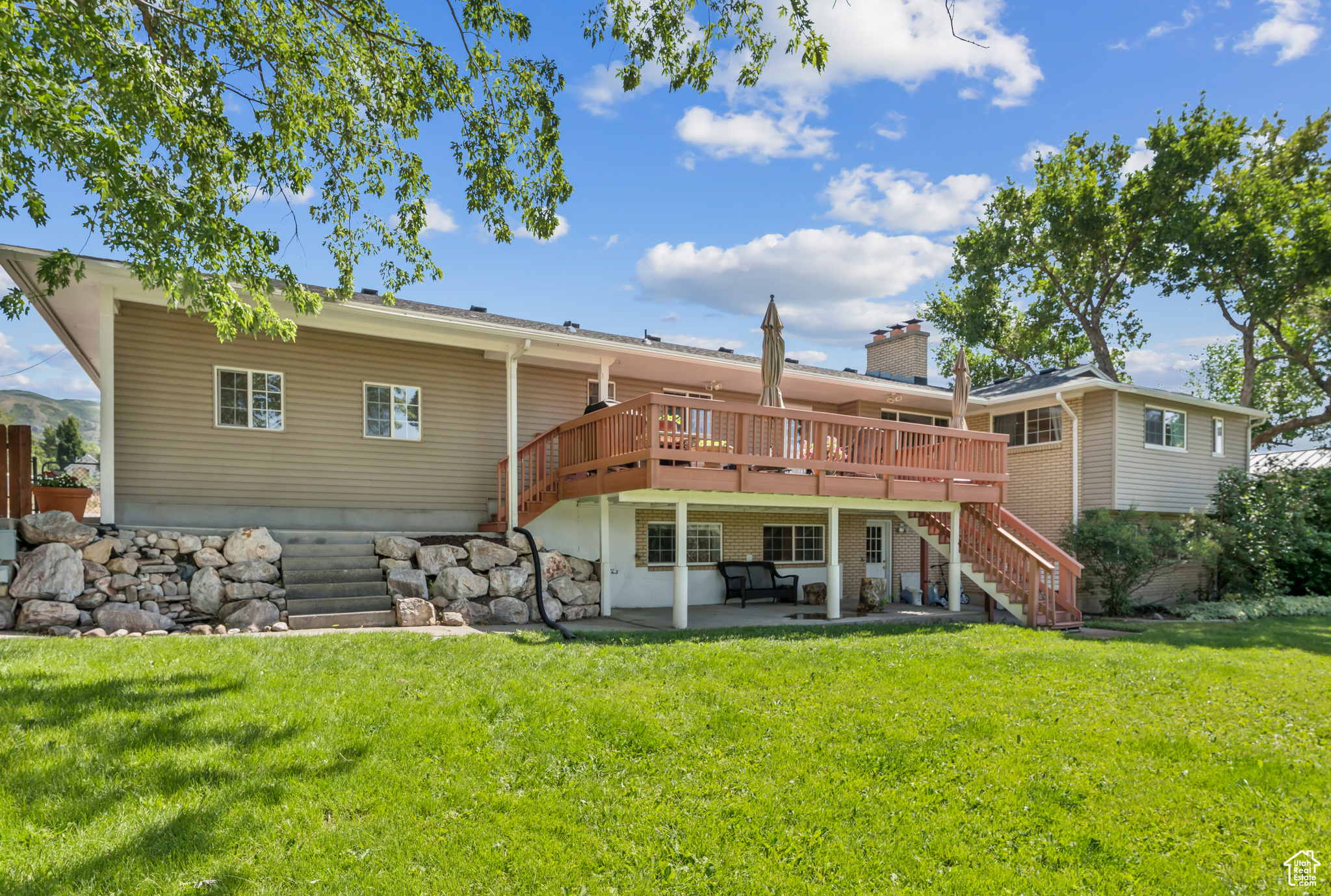 Draper, Utah, 84020, United States, 6 Bedrooms Bedrooms, ,4 BathroomsBathrooms,Residential,For Sale,1848551