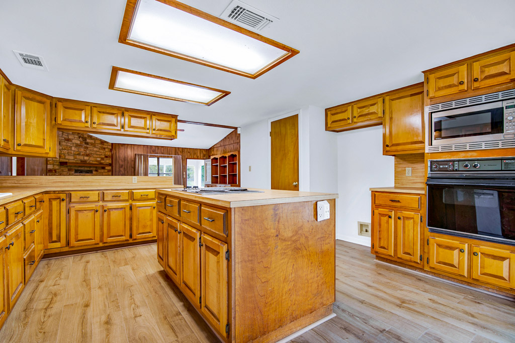 Cedar Creek, Texas, 78612, United States, 4 Bedrooms Bedrooms, ,3 BathroomsBathrooms,Residential,For Sale,1933208
