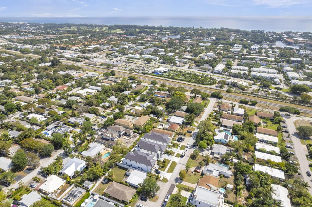 Delray Beach, Florida, 33444, United States, 4 Bedrooms Bedrooms, ,5 BathroomsBathrooms,Residential,For Sale,1974503