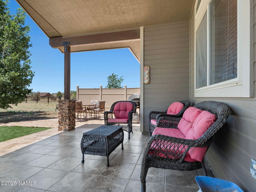 Flagstaff, Arizona, 86004, United States, 3 Bedrooms Bedrooms, ,2 BathroomsBathrooms,Residential,For Sale,1981863