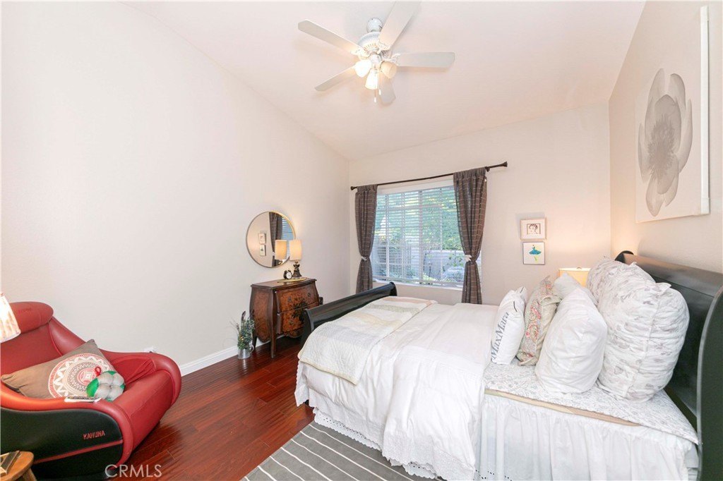 Aliso Viejo, California, 92656, United States, 2 Bedrooms Bedrooms, ,2 BathroomsBathrooms,Residential,For Sale,1901235