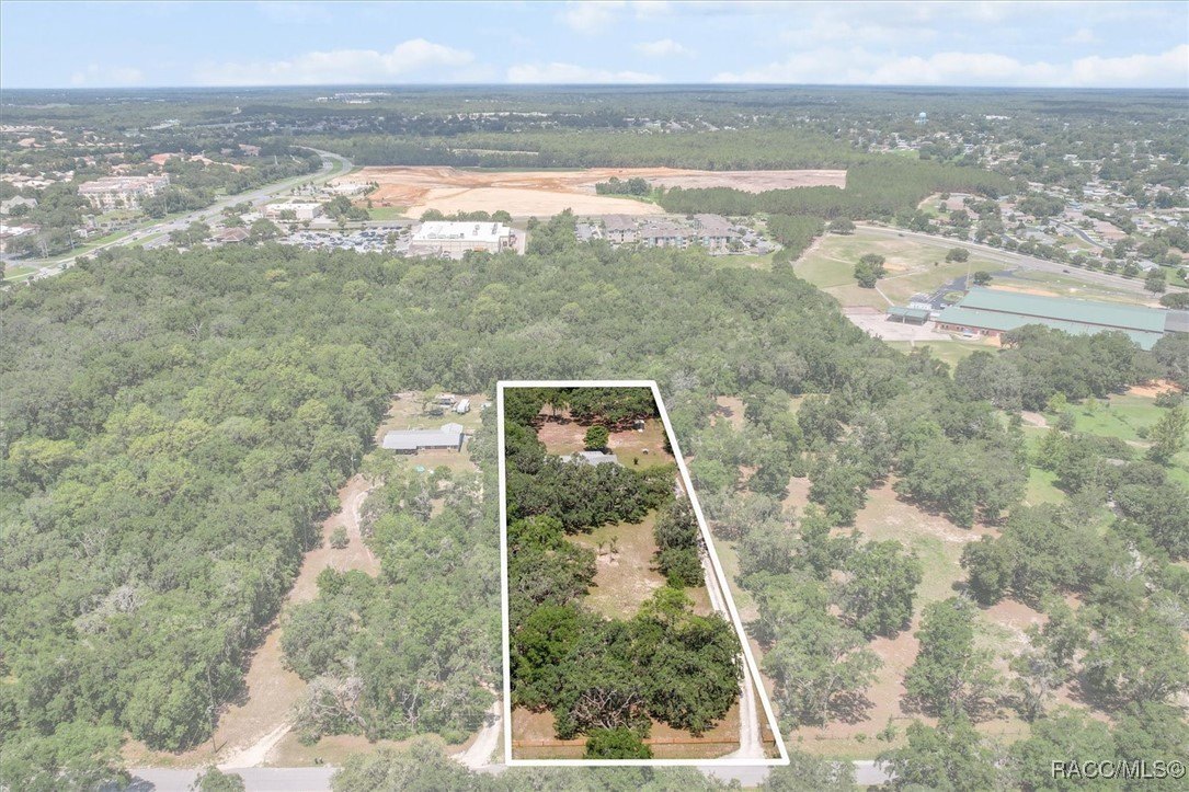 Hernando, Florida, 34442, United States, 5 Bedrooms Bedrooms, ,3 BathroomsBathrooms,Residential,For Sale,1869727