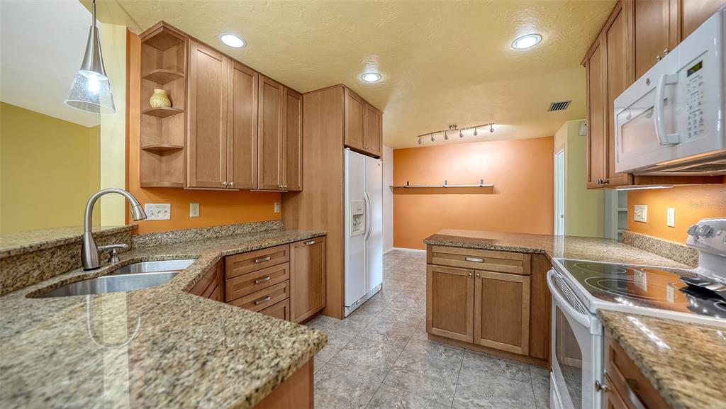Bradenton, Florida, 34209, United States, 3 Bedrooms Bedrooms, ,2 BathroomsBathrooms,Residential,For Sale,2001818