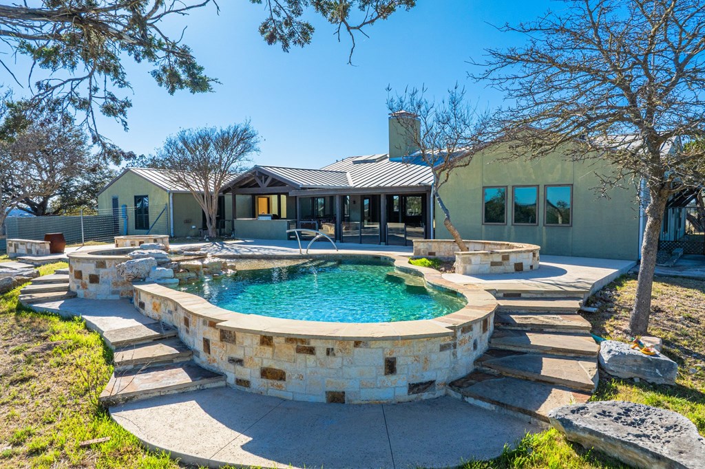 Kerrville, Texas, 78028, United States, 4 Bedrooms Bedrooms, ,5 BathroomsBathrooms,Residential,For Sale,1735504