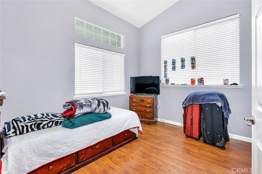 Los Banos, California, 93635, United States, 5 Bedrooms Bedrooms, ,3 BathroomsBathrooms,Residential,For Sale,1887917