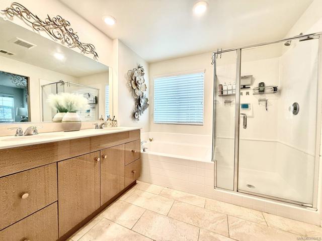 El Cajon, California, 92020, United States, 3 Bedrooms Bedrooms, ,3 BathroomsBathrooms,Residential,For Sale,2007807