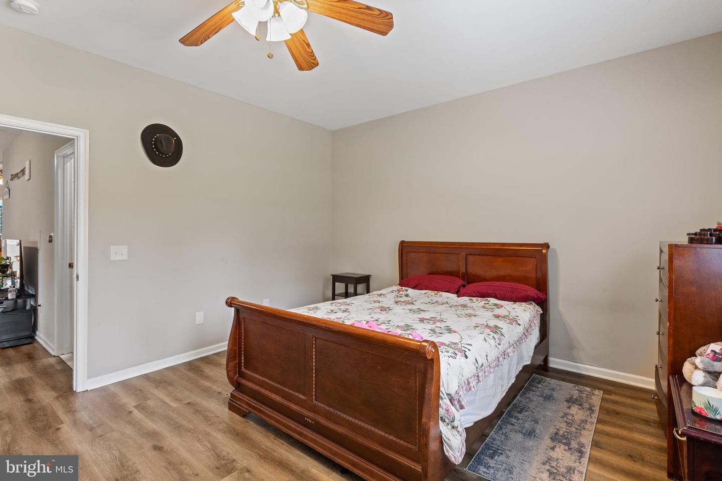 Salisbury, Maryland, 21801, United States, 8 Bedrooms Bedrooms, ,4 BathroomsBathrooms,Residential,For Sale,1857106