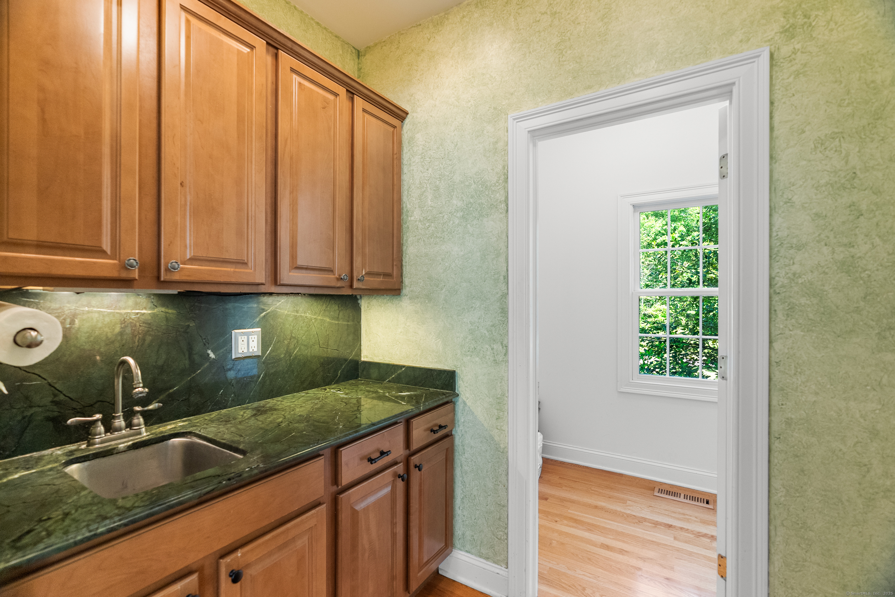 Newtown, Connecticut, 06470, United States, 4 Bedrooms Bedrooms, ,4 BathroomsBathrooms,Residential,For Sale,1847487