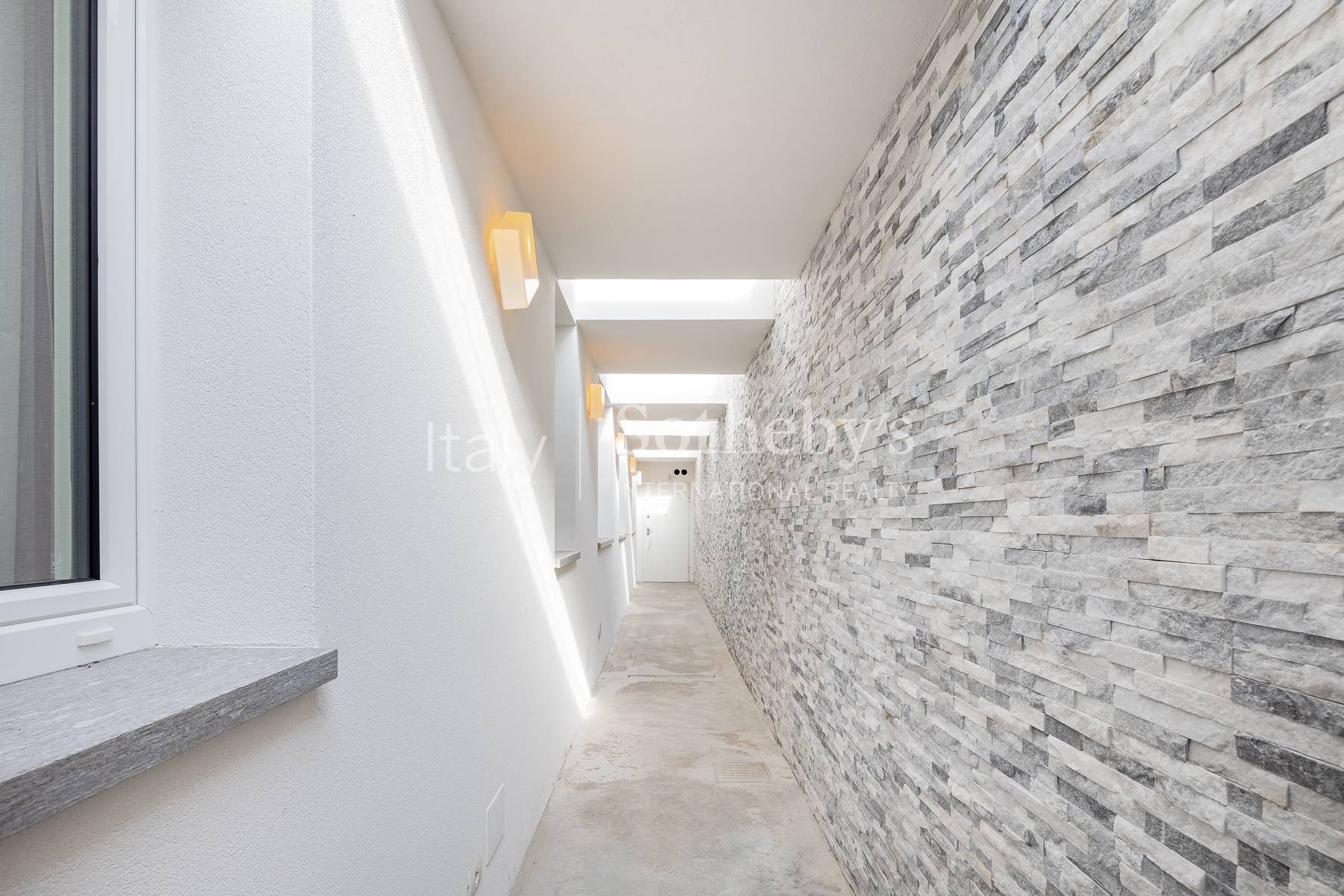  Elegant minimalist high-tech and energy efficient villa - 物件實景