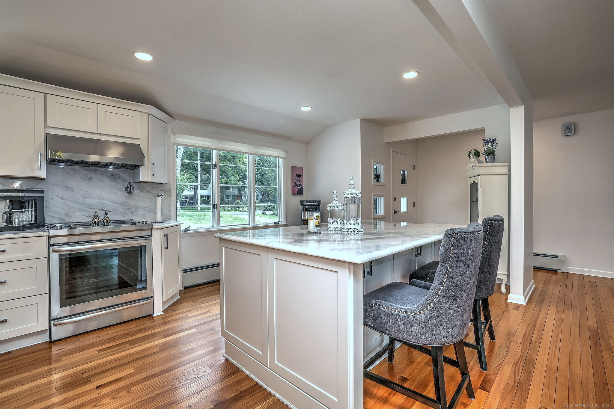 Woodbridge, Connecticut, 06525, United States, 5 Bedrooms Bedrooms, ,4 BathroomsBathrooms,Residential,For Sale,1890965