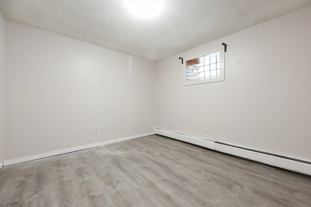 Fall River, Massachusetts, 02723, United States, 4 Bedrooms Bedrooms, ,Residential,For Sale,1978257