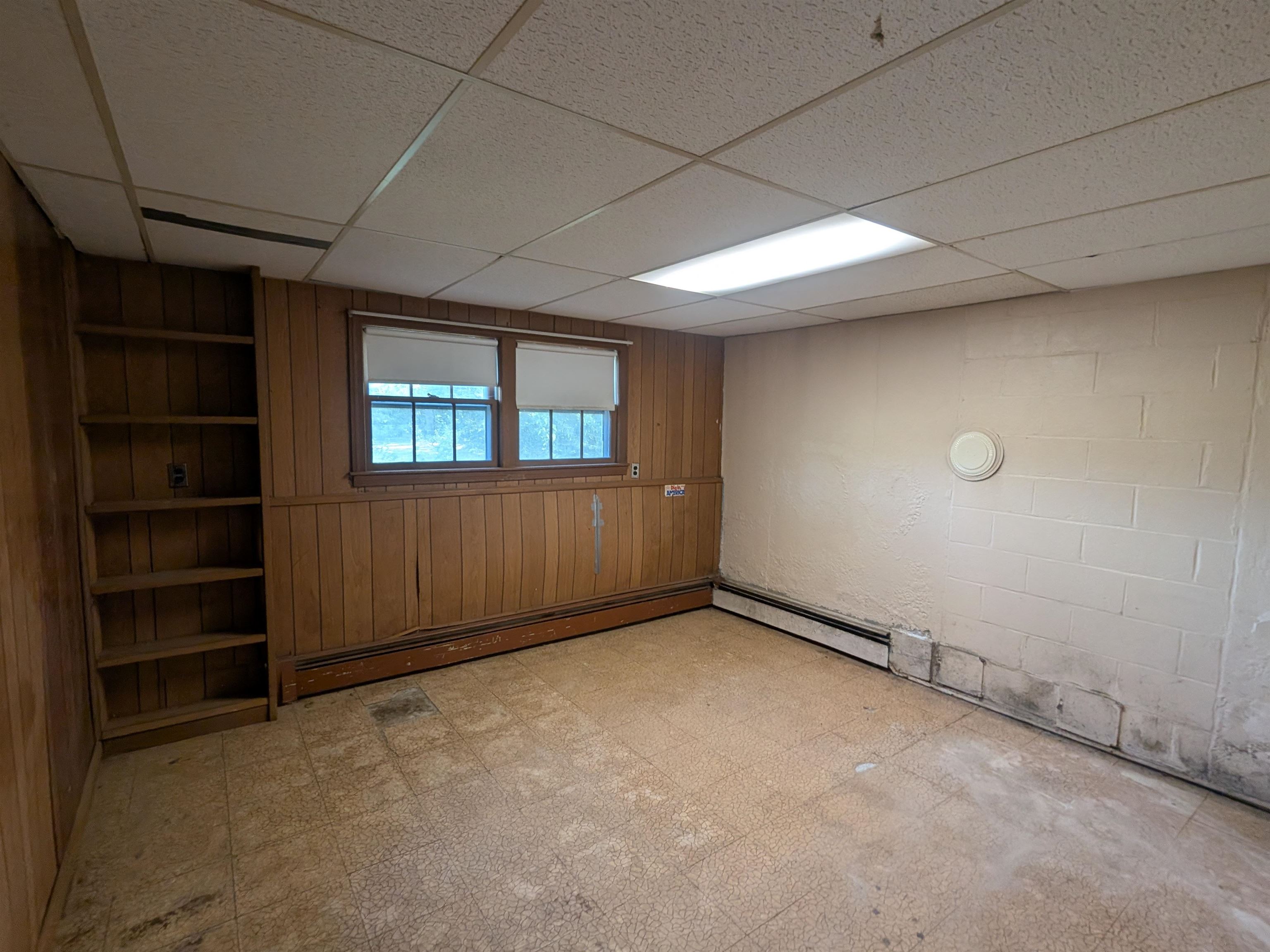 Hollis, New Hampshire, 03049, United States, 3 Bedrooms Bedrooms, ,2 BathroomsBathrooms,Residential,For Sale,1934424
