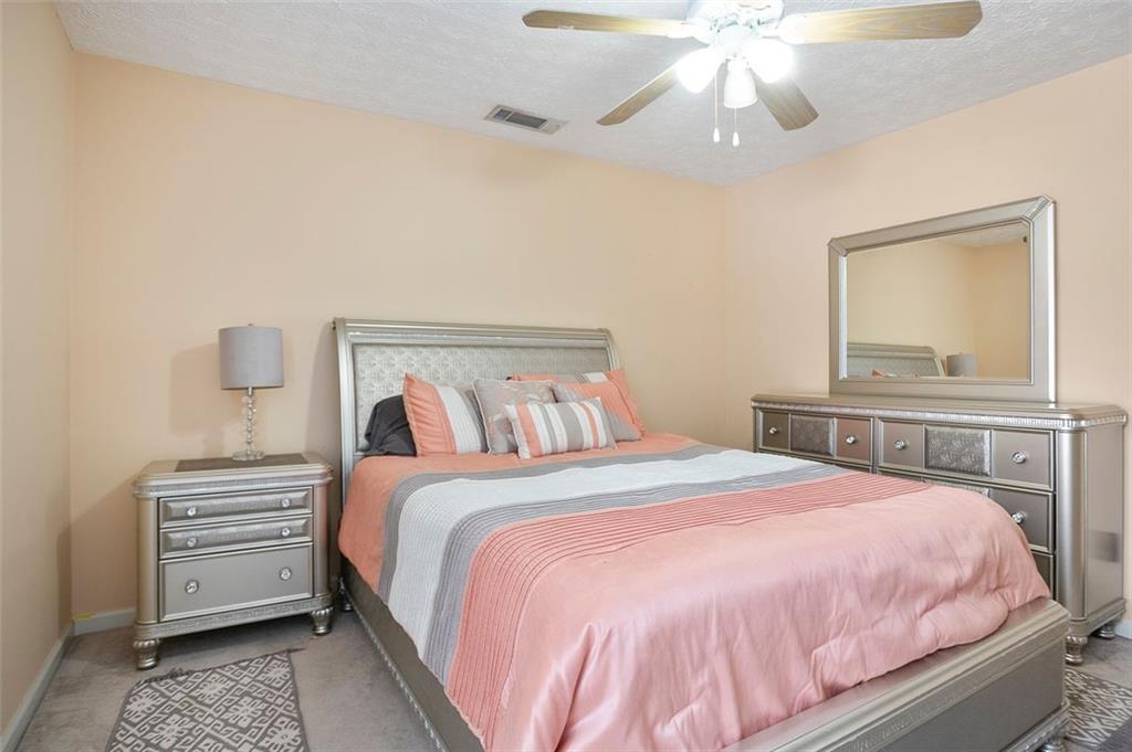 Covington, Georgia, 30014, United States, 5 Bedrooms Bedrooms, ,5 BathroomsBathrooms,Residential,For Sale,2003102